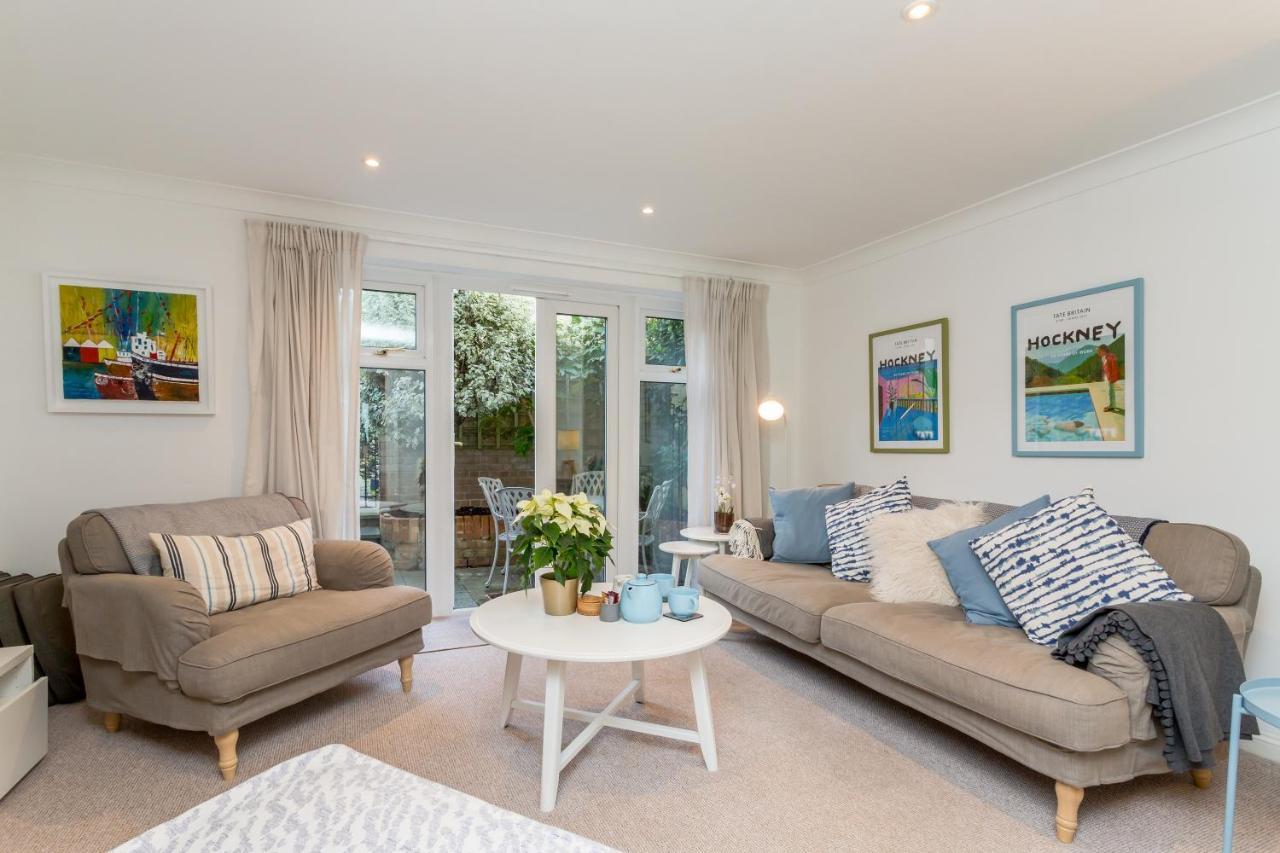Modern Mews House With Free Parking Space, And Patio By Huluki Sussex Stays Hove Buitenkant foto